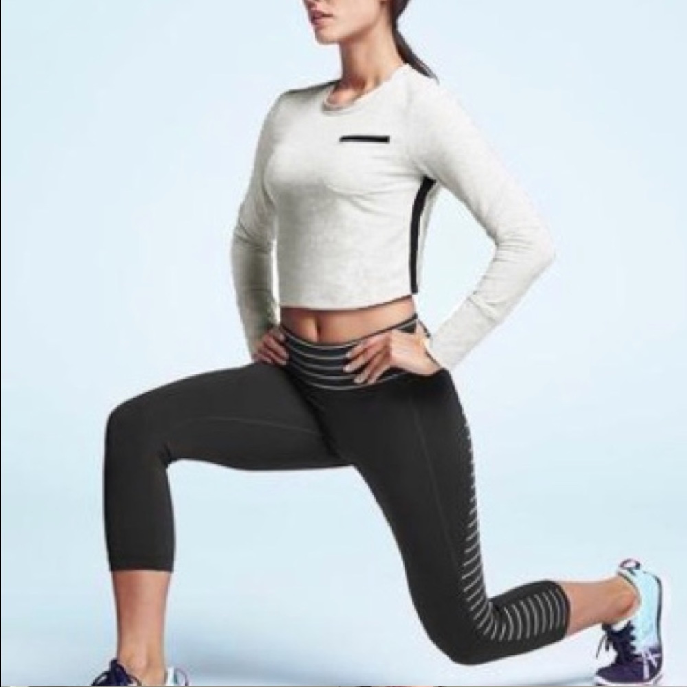 {Athleta} Crop Sweatshirt